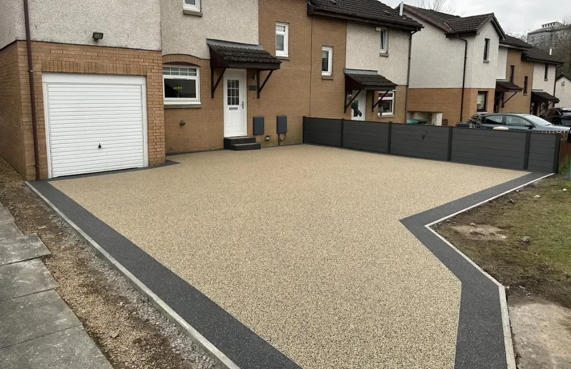 Resin bound driveway laid seamless across a wide frontage
